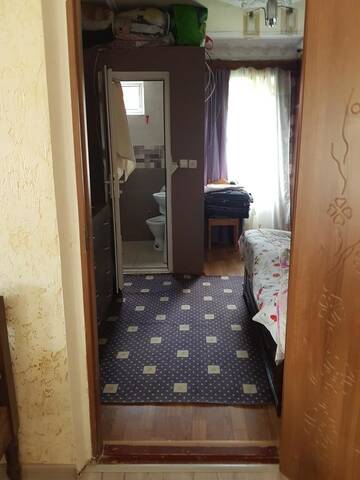 Фото номера Семейный номер с ванной комнатой Гостевой дом Gios Guest House г. Чакви 3