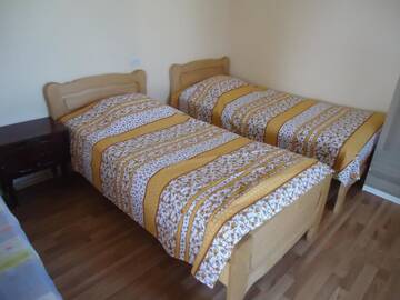 Фото номера Стандартный трехместный номер с видом на море Гостевой дом Gios Guest House г. Чакви 3